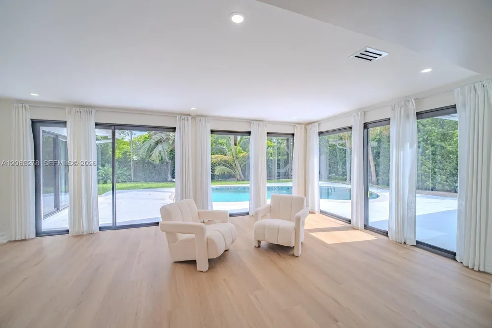 1825 Alamanda Dr North Miami, FL 33181