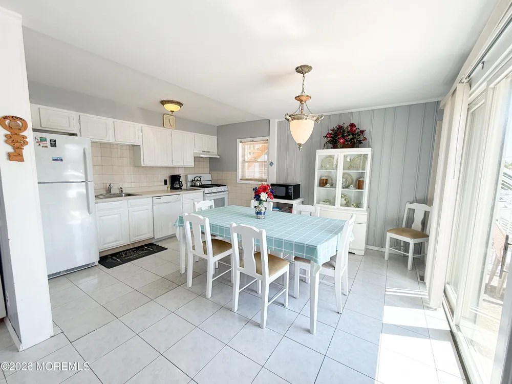15 Philadelphia Avenue #Lower Front Lavallette, NJ 08735