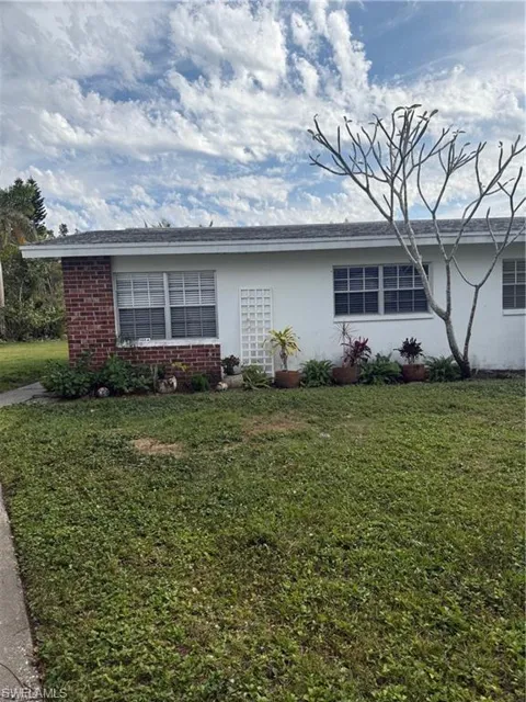 823 Courtington Lane #1