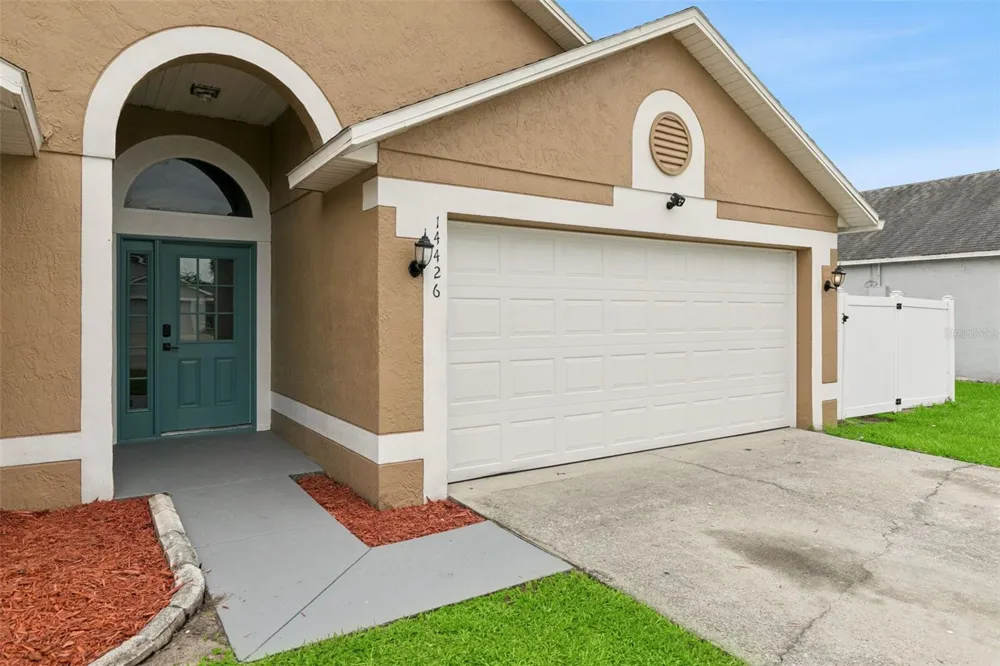14426 LAKE PRICE DRIVE Orlando, FL 32826