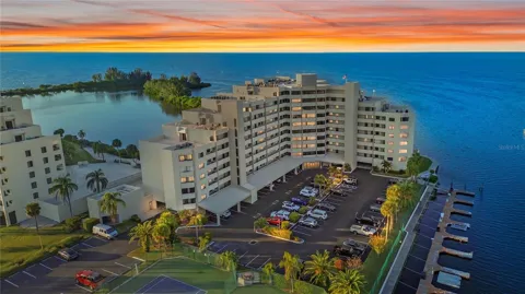 6035 SEA RANCH DRIVE #415