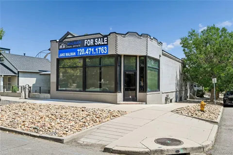 3500 Mariposa Street