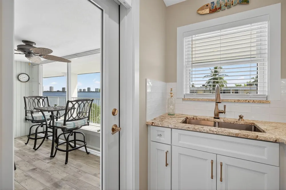 110 SHORE COURT #301 North Palm Beach, FL 33408
