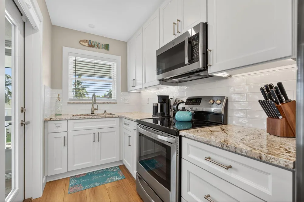 110 SHORE COURT #301 North Palm Beach, FL 33408
