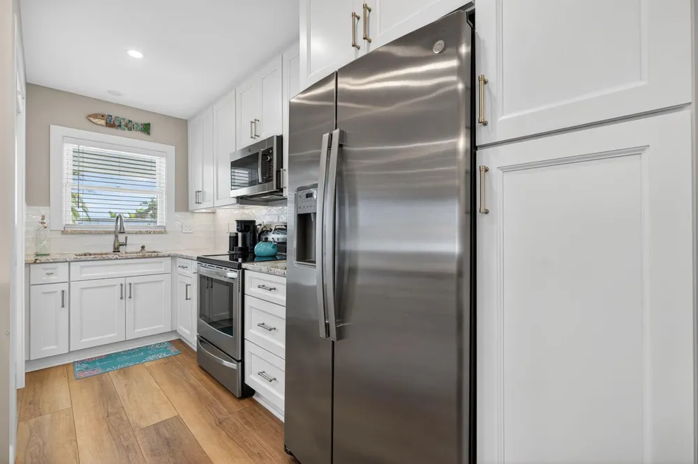 110 SHORE COURT #301 North Palm Beach, FL 33408