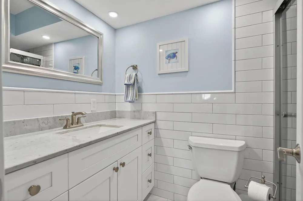 110 SHORE COURT #301 North Palm Beach, FL 33408
