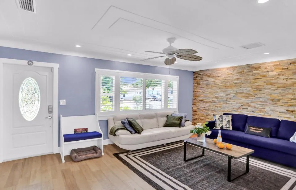 42 SW 12TH STREET Dania Beach, FL 33004