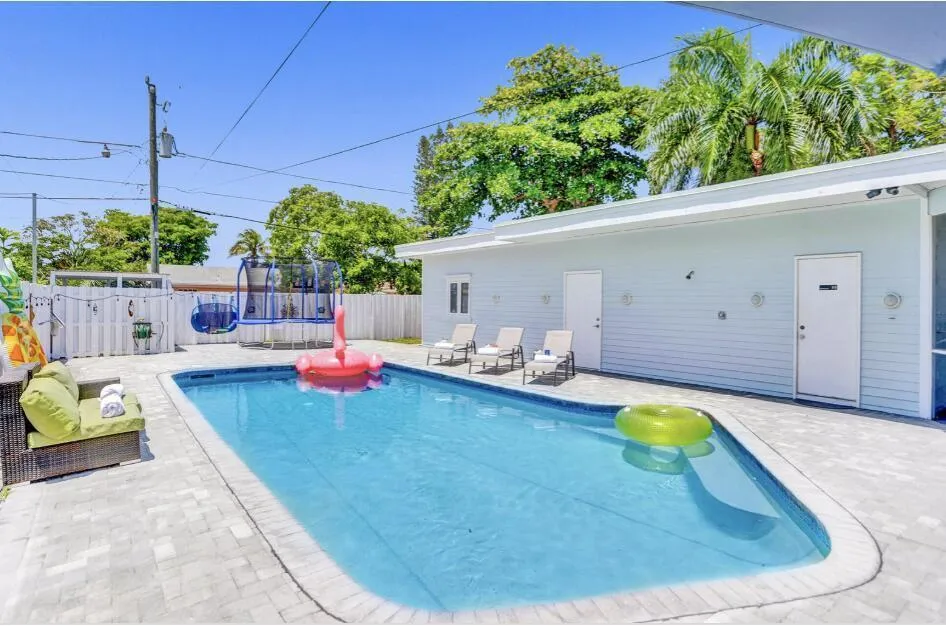 42 SW 12TH STREET Dania Beach, FL 33004