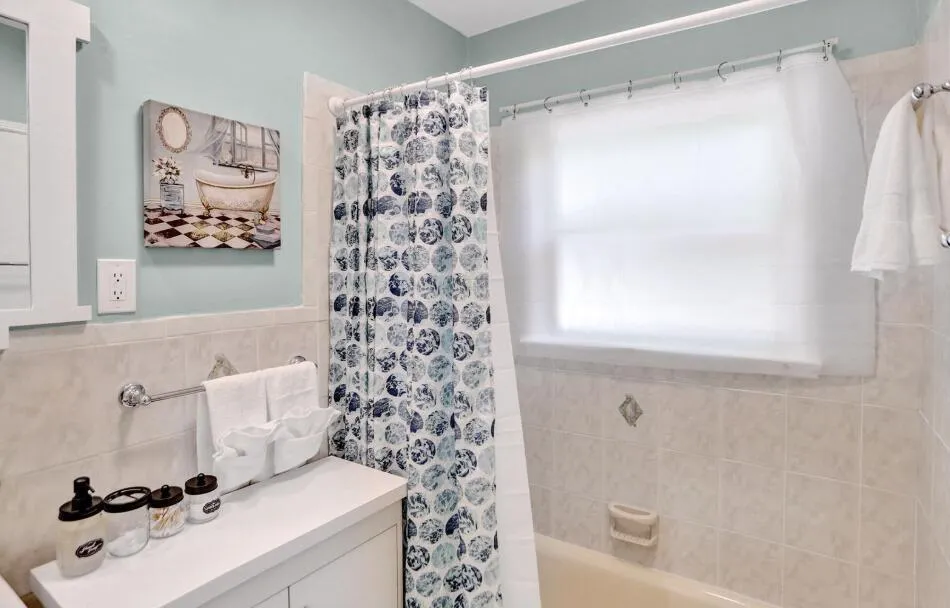 42 SW 12TH STREET Dania Beach, FL 33004