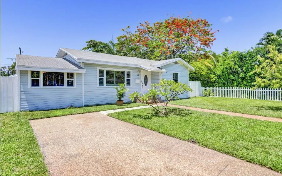 42 SW 12TH STREET Dania Beach, FL 33004