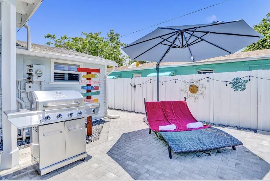 42 SW 12TH STREET Dania Beach, FL 33004