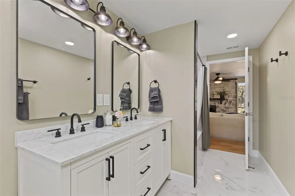 17504 THOMAS BOULEVARD Hudson, FL 34667