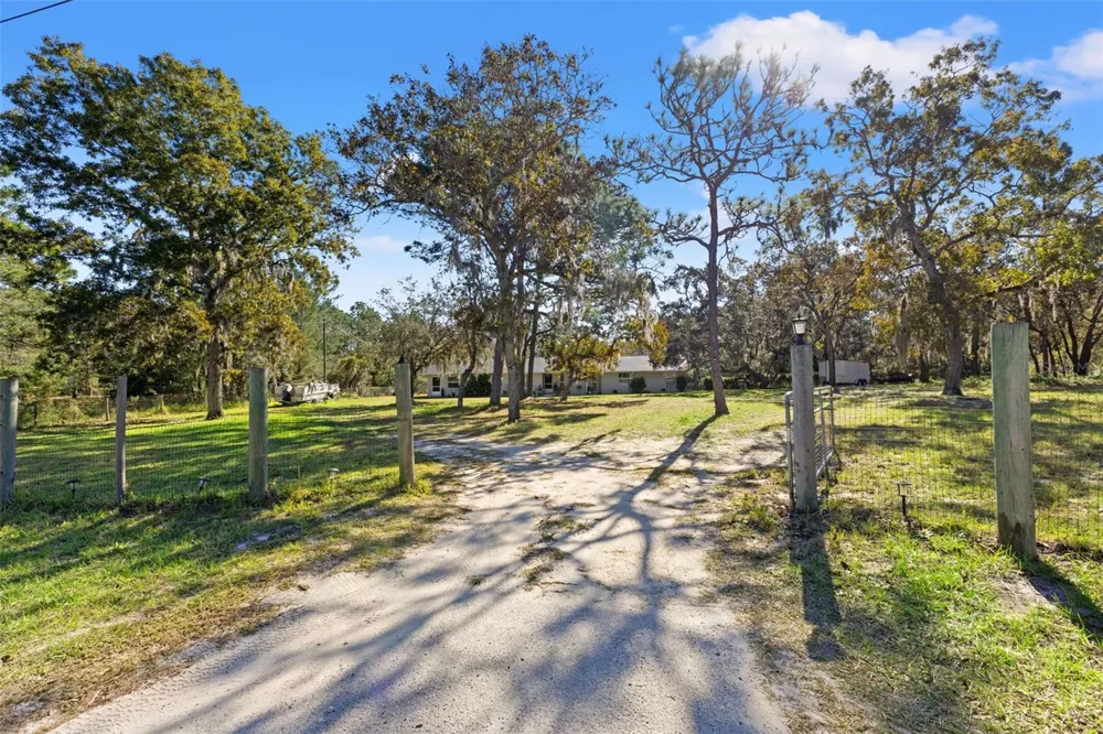 17504 THOMAS BOULEVARD Hudson, FL 34667