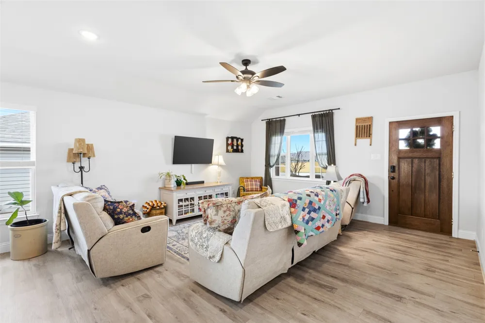 103 Olivia Street Hillsboro, TX 76645