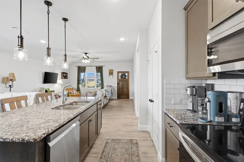 103 Olivia Street Hillsboro, TX 76645
