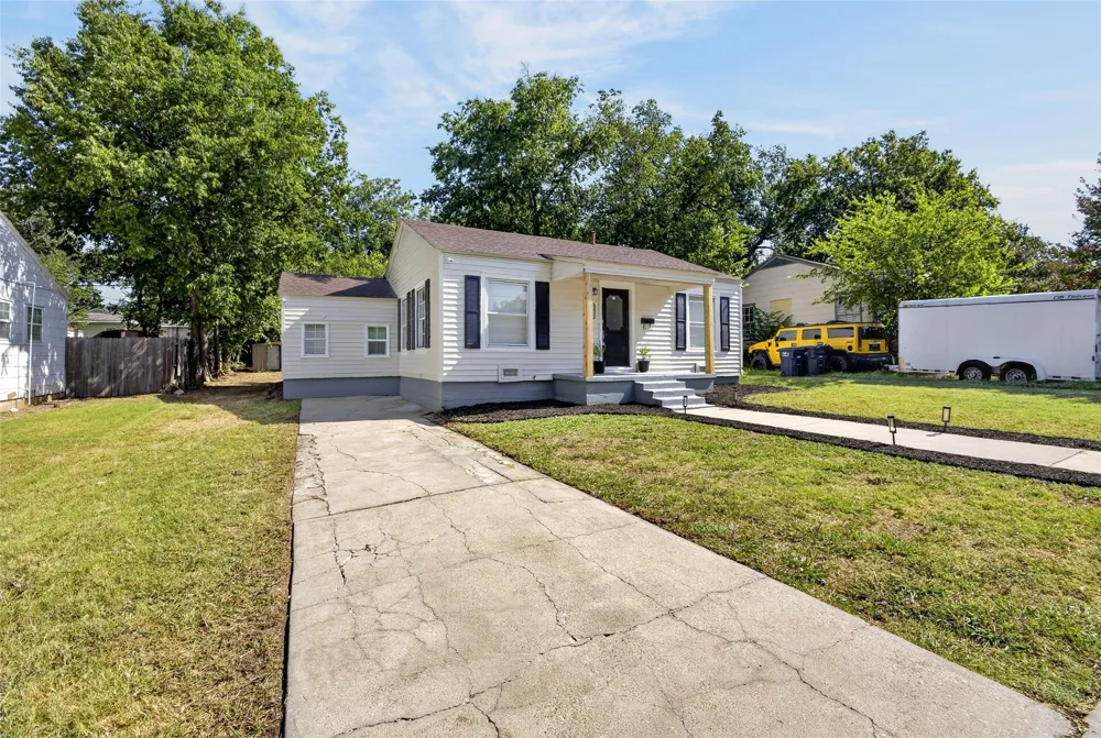 7428 Llano Avenue Fort Worth, TX 76116