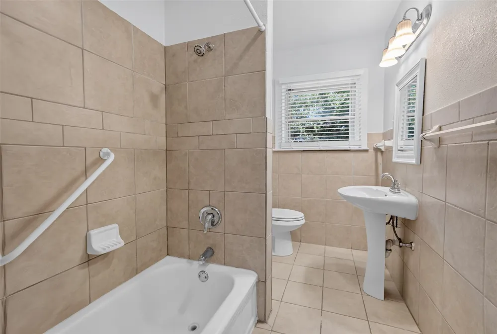 7428 Llano Avenue Fort Worth, TX 76116