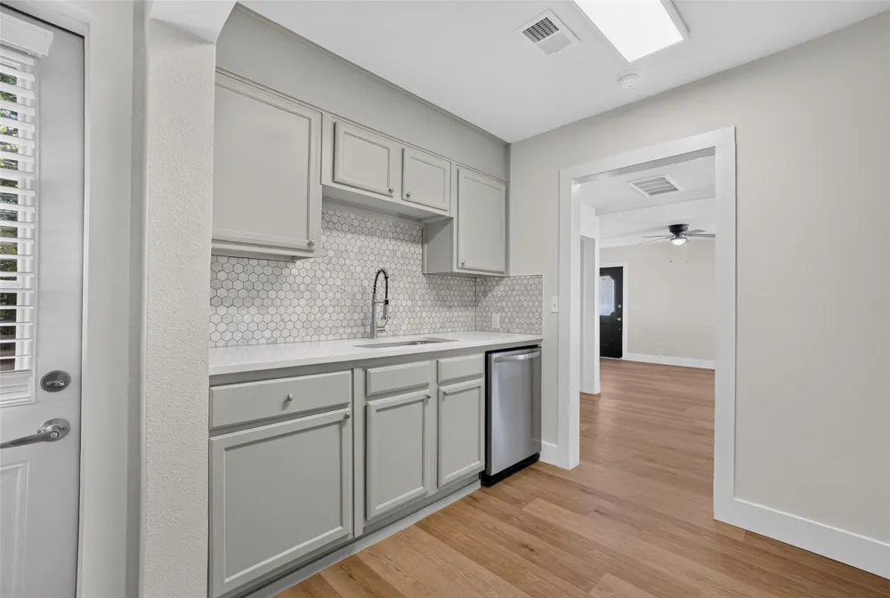 7428 Llano Avenue Fort Worth, TX 76116