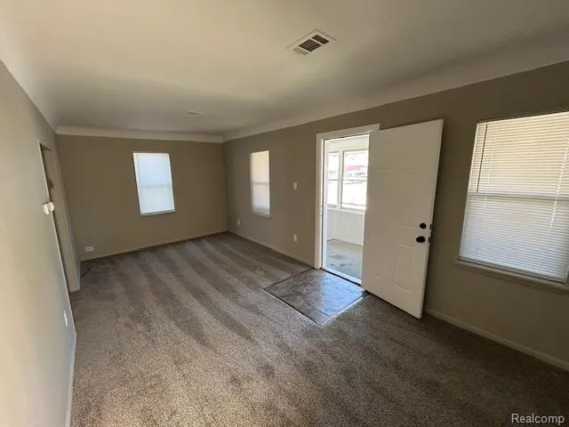 17336 Lowell Street Roseville City, MI 48066