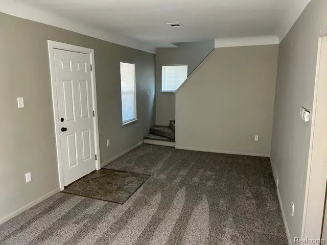 17336 Lowell Street Roseville City, MI 48066
