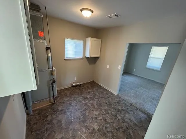 17336 Lowell Street Roseville City, MI 48066