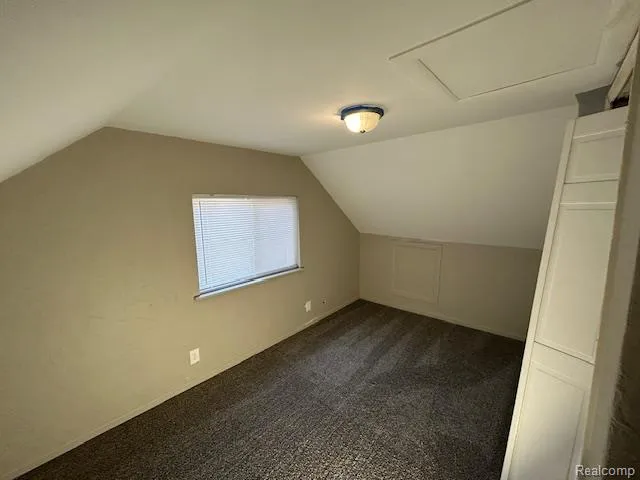 17336 Lowell Street Roseville City, MI 48066
