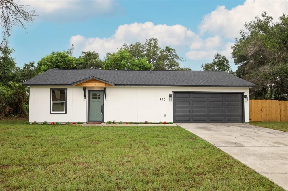 940 S DEAN CIRCLE Deltona, FL 32738