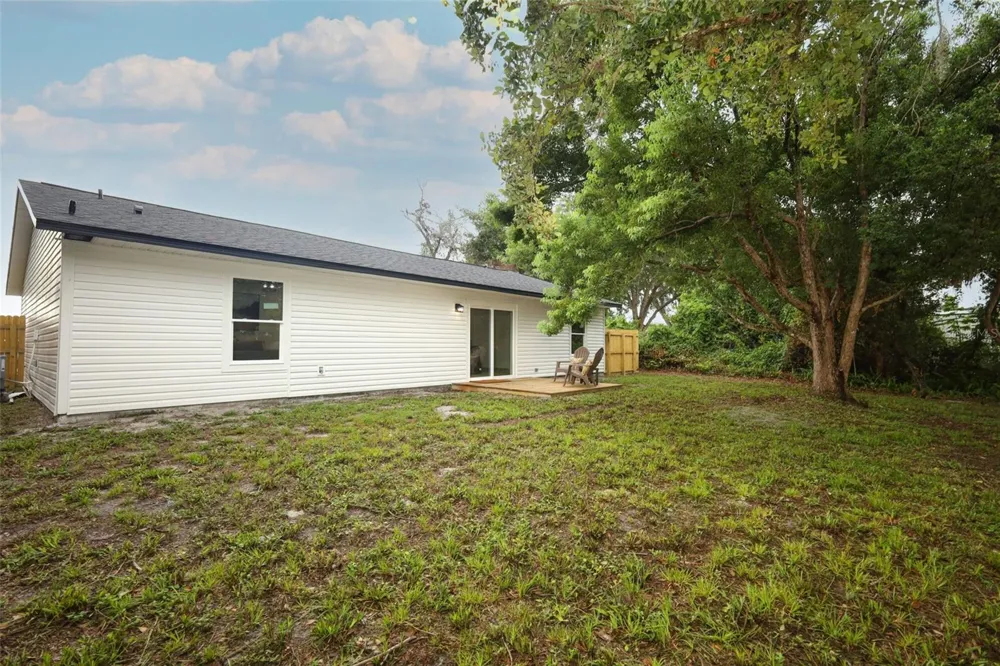 940 S DEAN CIRCLE Deltona, FL 32738