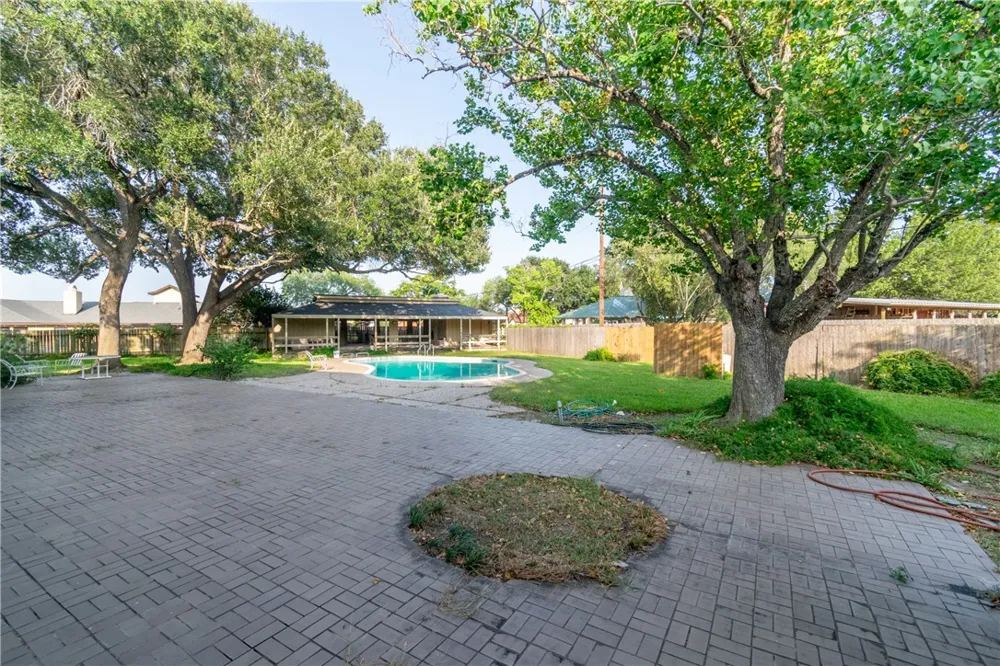4 Caleta Circle Alice, TX 78332
