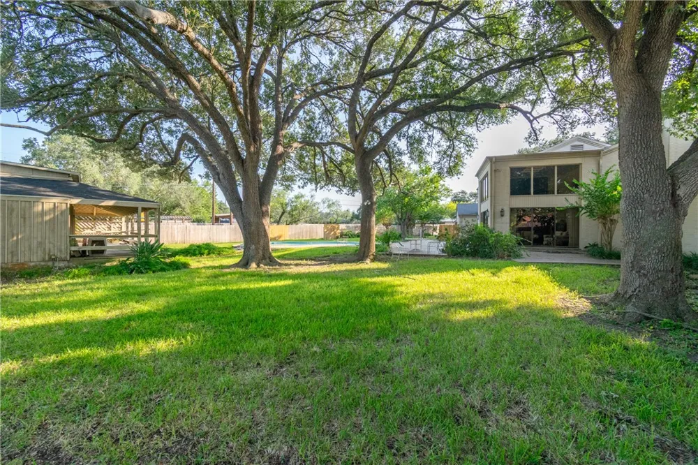 4 Caleta Circle Alice, TX 78332