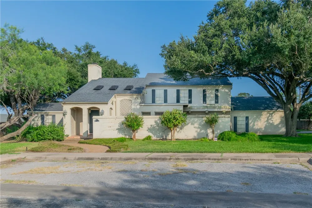 4 Caleta Circle Alice, TX 78332