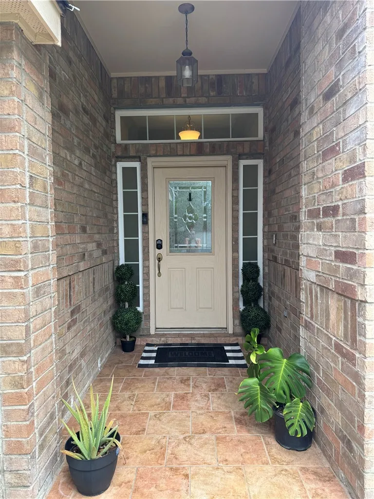 1113 Meadow Brook Drive Portland, TX 78374