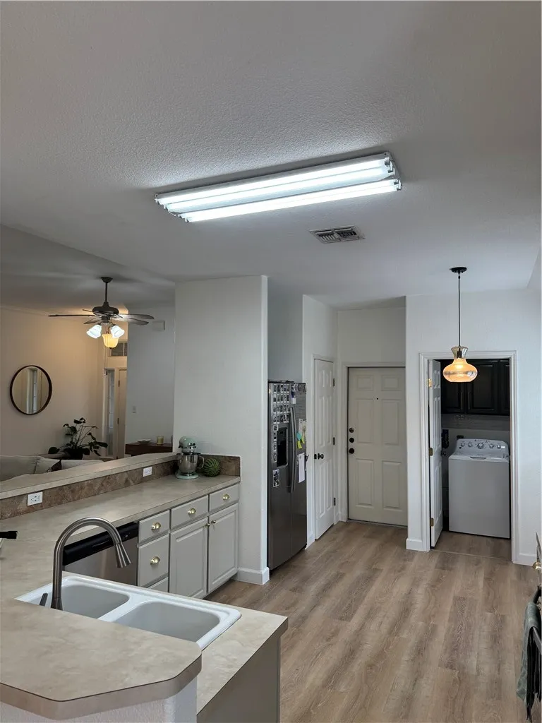 1113 Meadow Brook Drive Portland, TX 78374