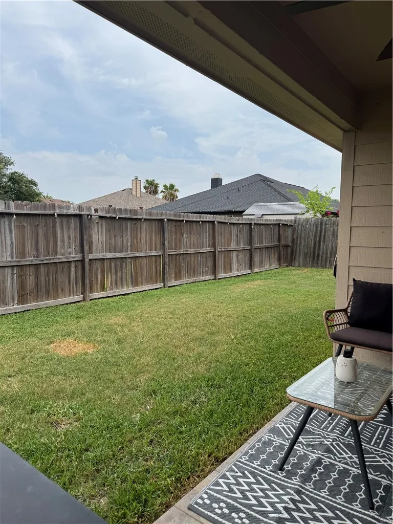 1113 Meadow Brook Drive Portland, TX 78374