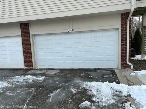 29855 Fox Run Circle