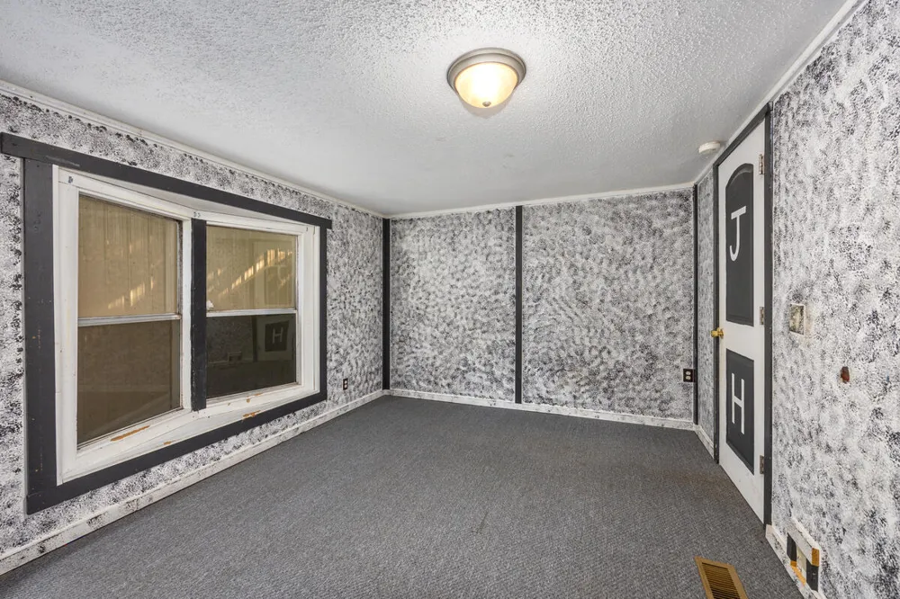 18757 County Line Road Reynolds Township, MI 49336