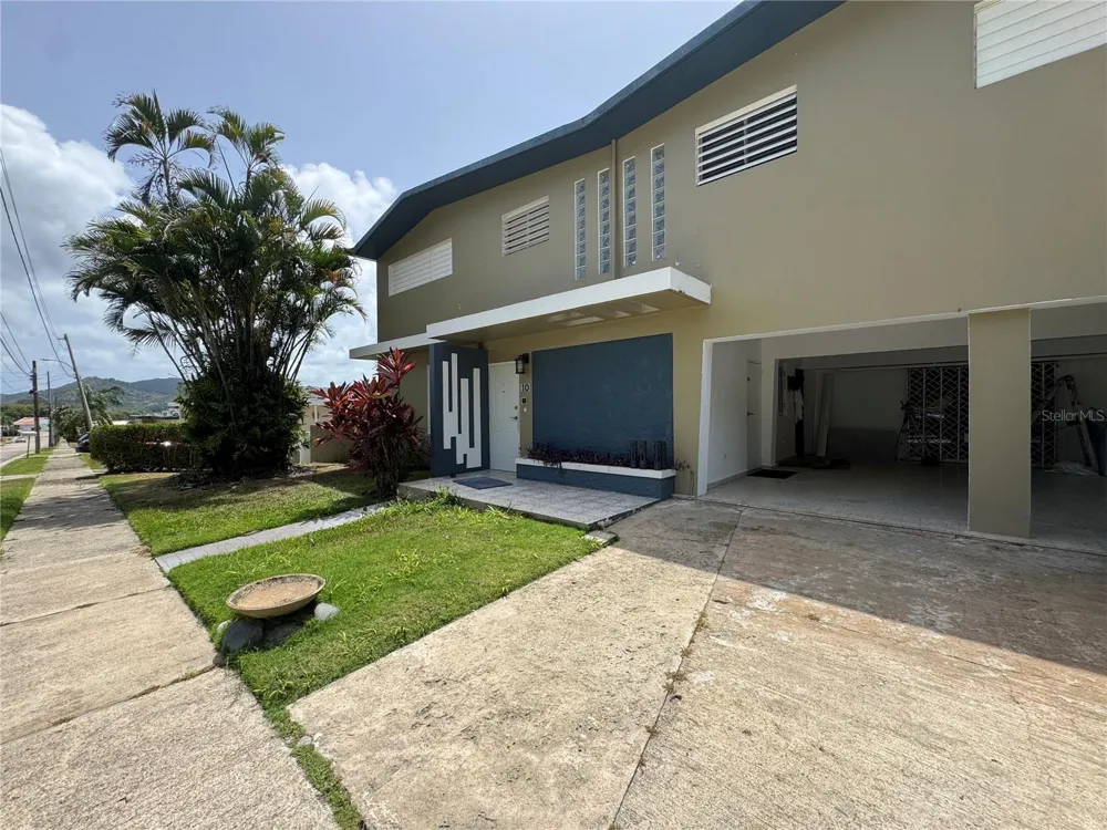 10 URB EL RETIRO Humacao, PR 00791
