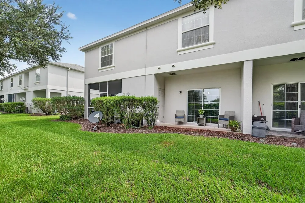 2052 GREENWOOD VALLEY DRIVE Plant City, FL 33563