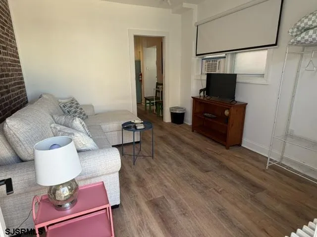 3 S Montpelier Ave Atlantic City, NJ 08401