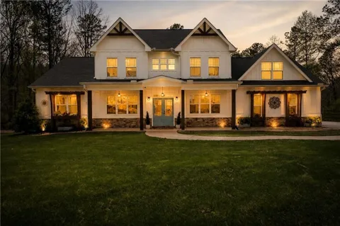401 Blossom Trail