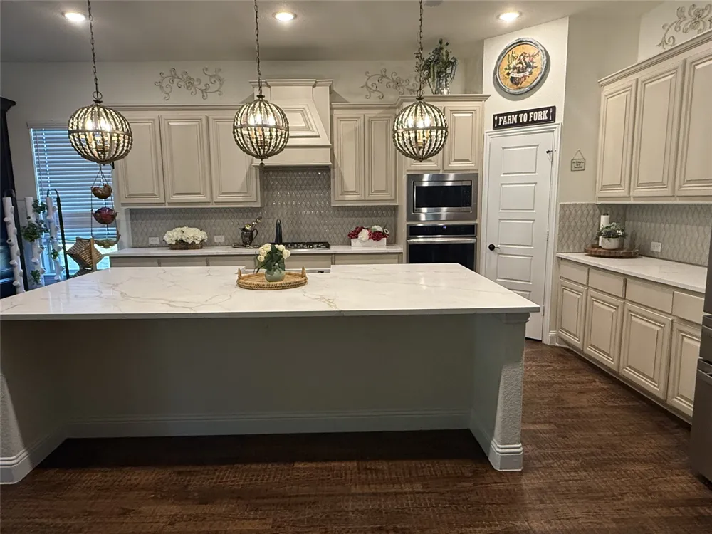 1701 Flint Circle Van Alstyne, TX 75495