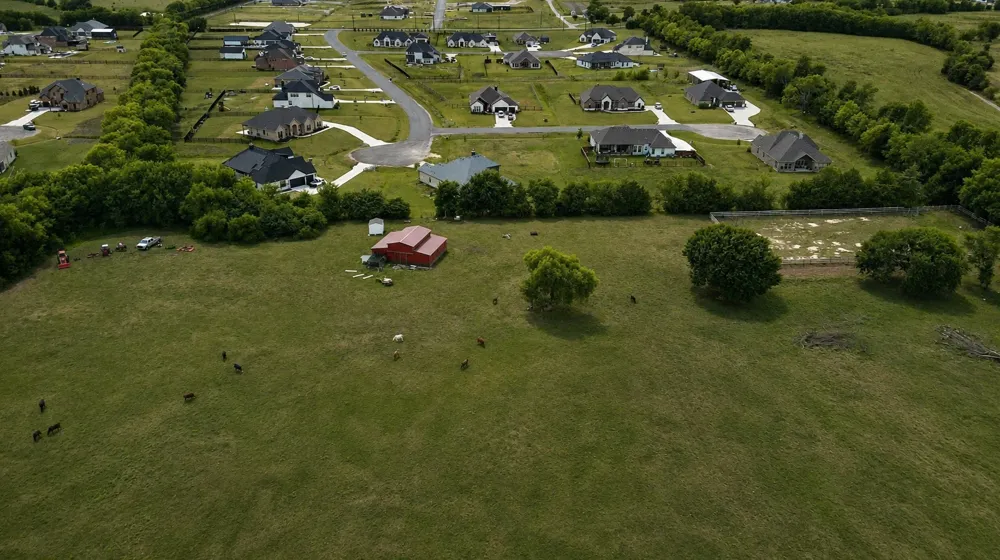 1701 Flint Circle Van Alstyne, TX 75495