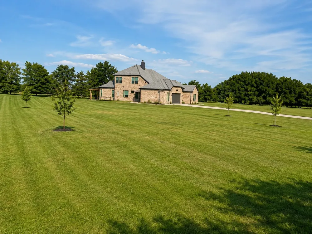 1701 Flint Circle Van Alstyne, TX 75495