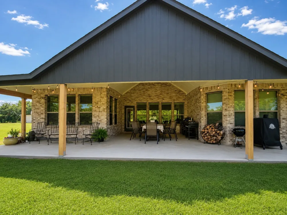 1701 Flint Circle Van Alstyne, TX 75495