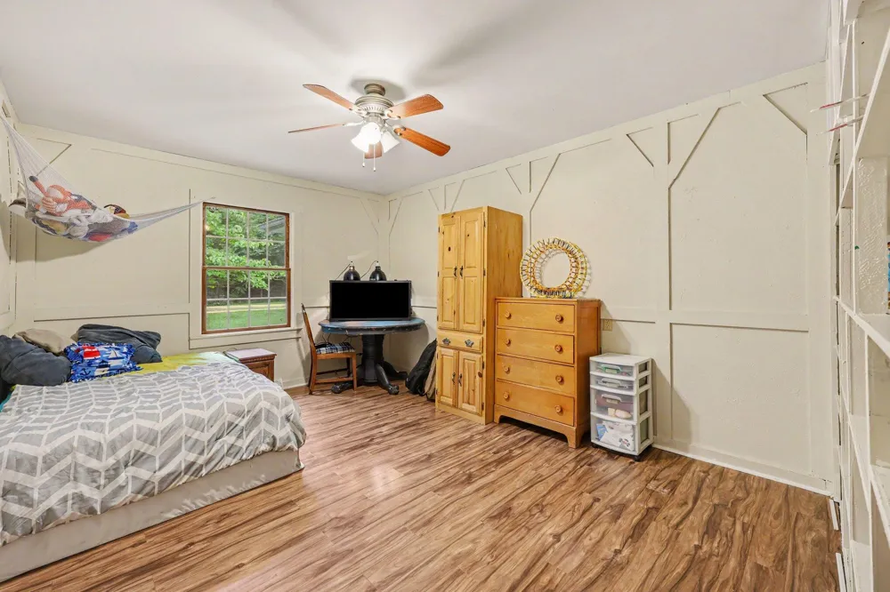 215 Wickenham Drive Spring Arbor, MI 49283