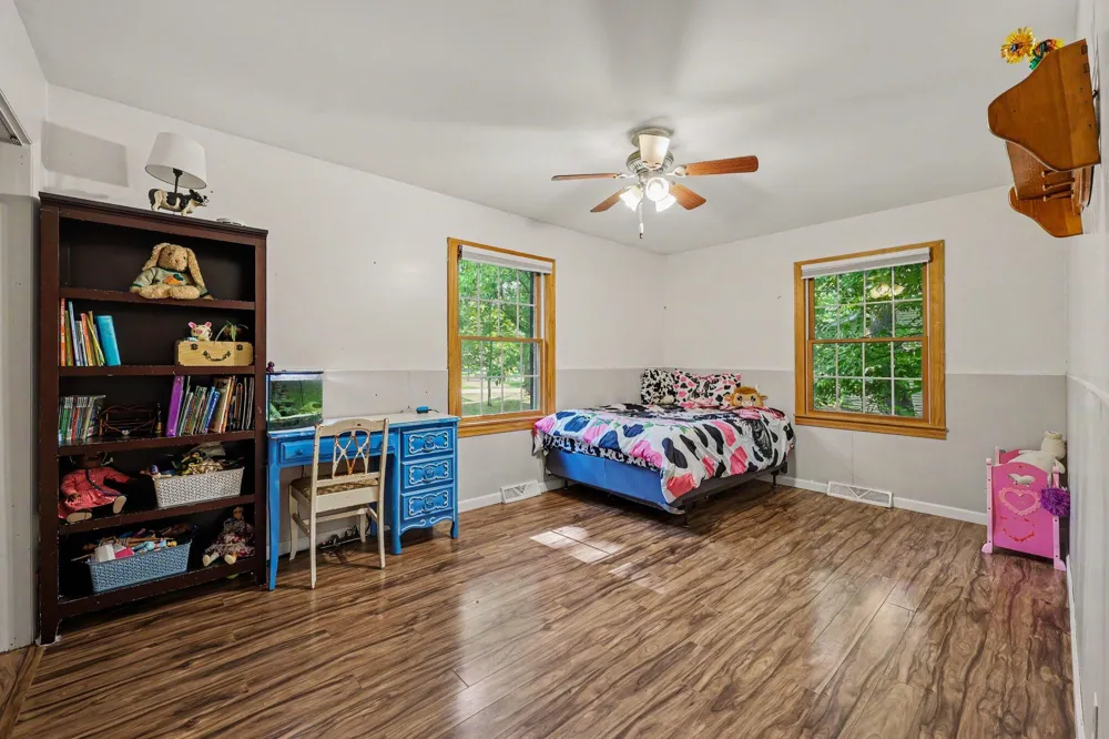 215 Wickenham Drive Spring Arbor, MI 49283