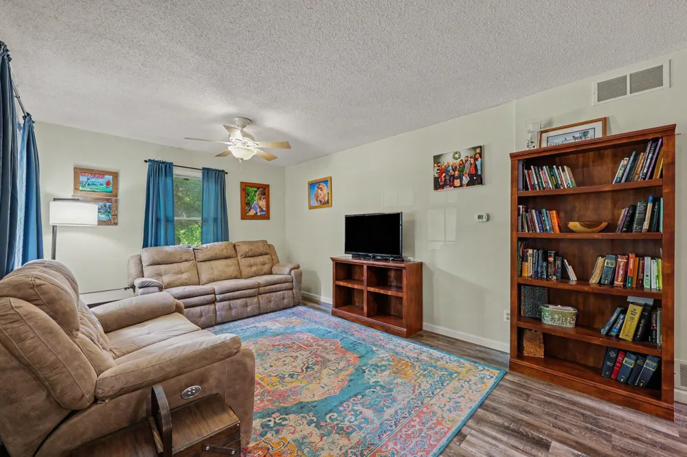 215 Wickenham Drive Spring Arbor, MI 49283