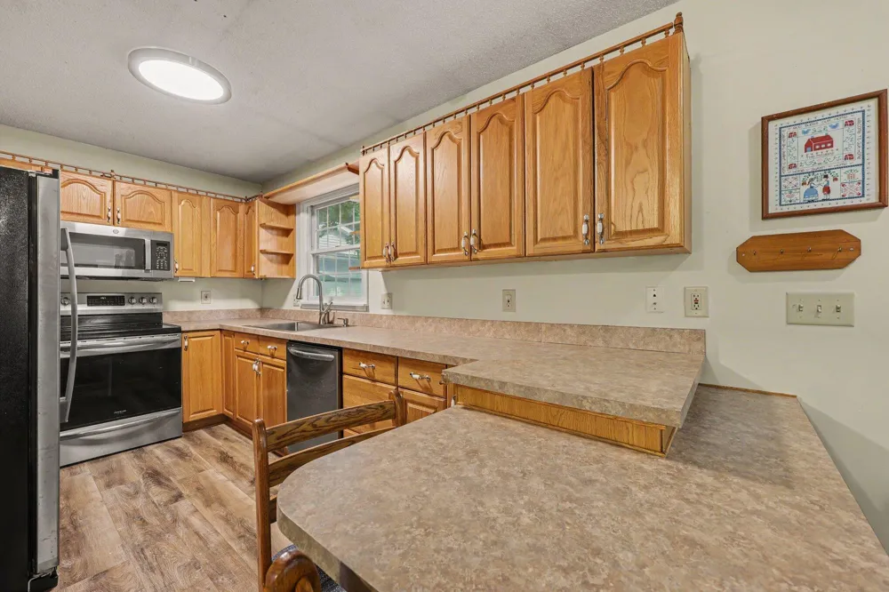 215 Wickenham Drive Spring Arbor, MI 49283