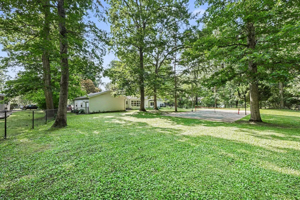 215 Wickenham Drive Spring Arbor, MI 49283