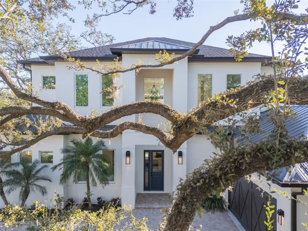 2420 FLOYD STREET Sarasota, FL 34239